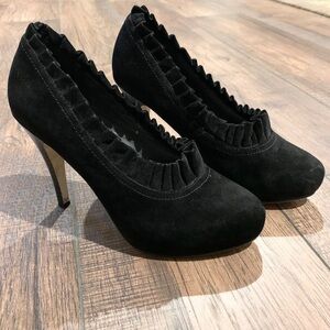 Madden Girl Guava Pumps Ruffle Velvet Platform 7.5